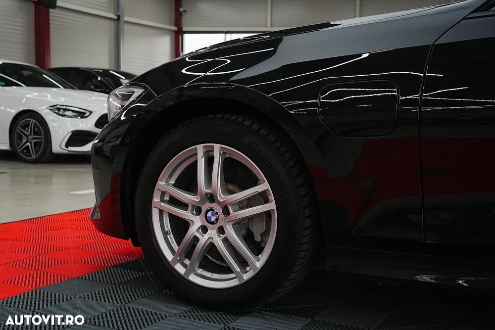 BMW Seria 3 330e Aut. - 28