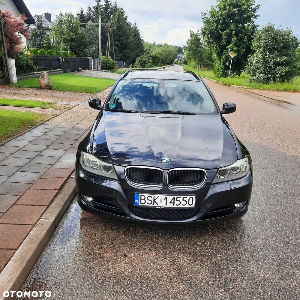 BMW 3 Series 2010 photo 4