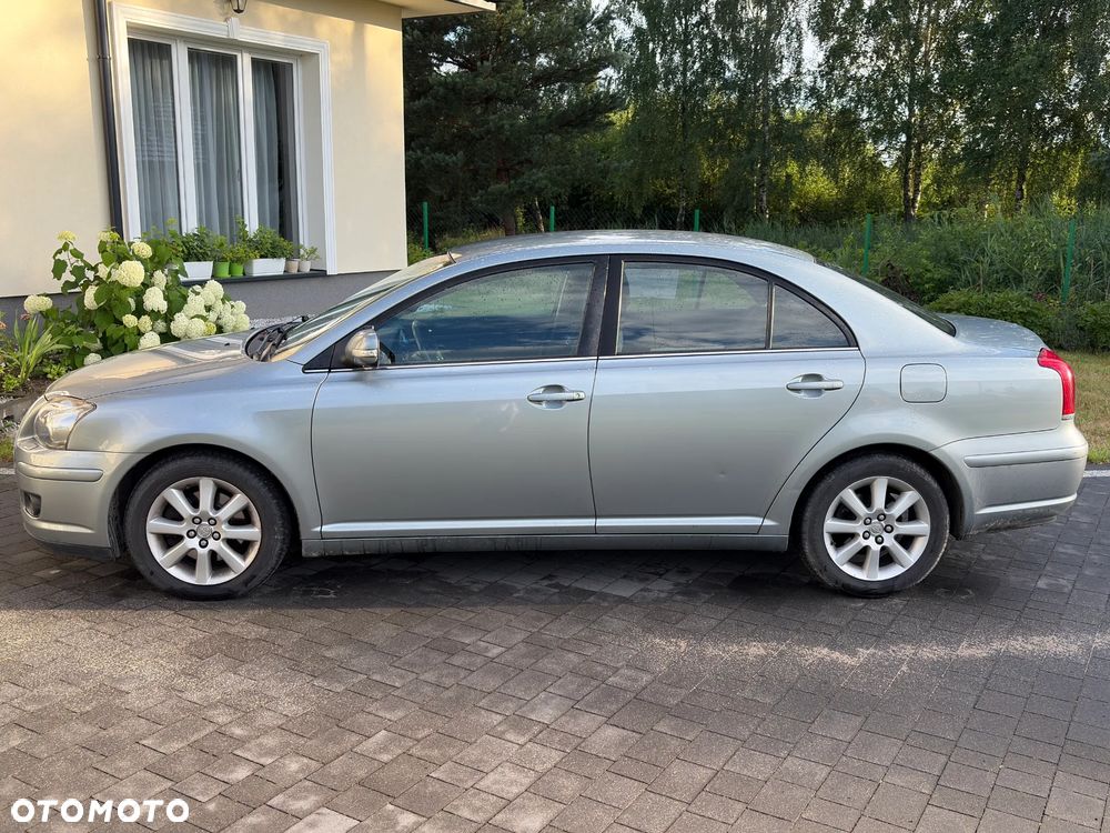 Toyota Avensis 2.0 D-4D Edition - 2