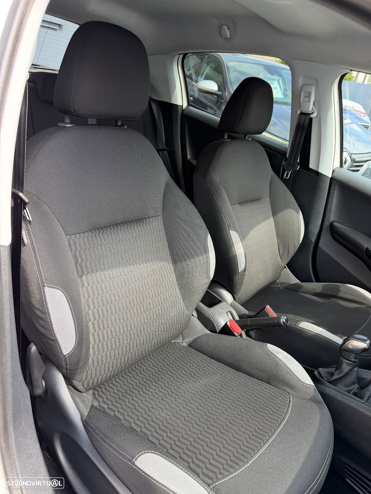 Peugeot 208 82 VTI Style — fotografia 40