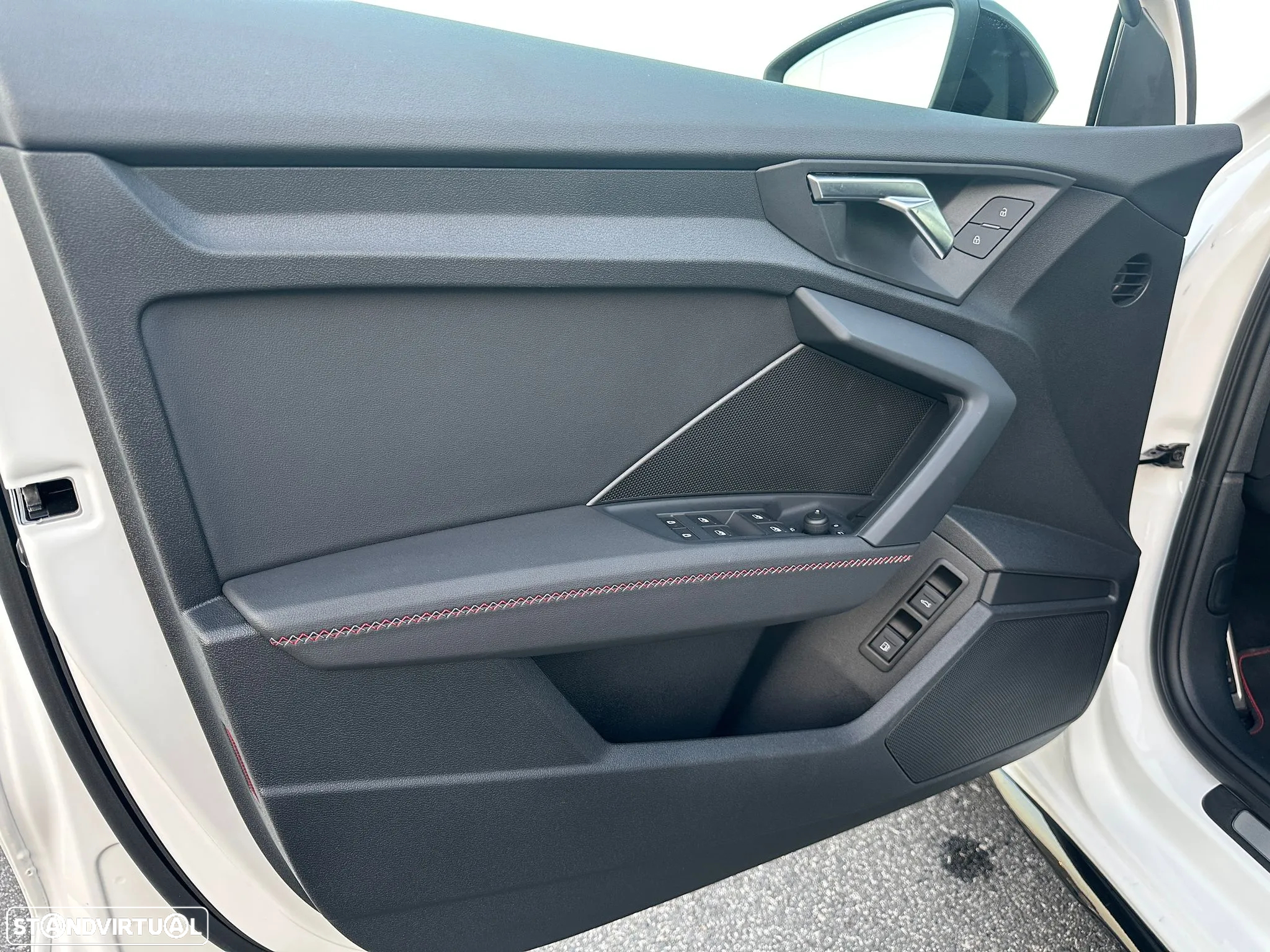 Audi A3 Sportback 45 TFSIe S line - 32