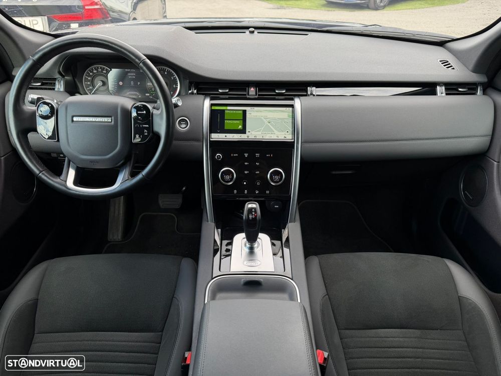 Land Rover Discovery Sport P300e Dynamic SE - 27
