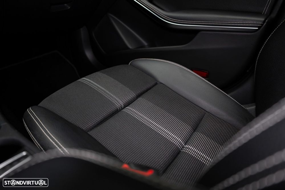 Mercedes-Benz CLA 180 d Urban - 53