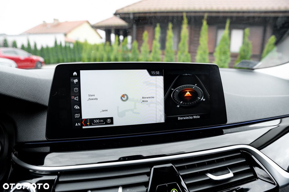 BMW Seria 5 520d xDrive Sport Line sport - 36