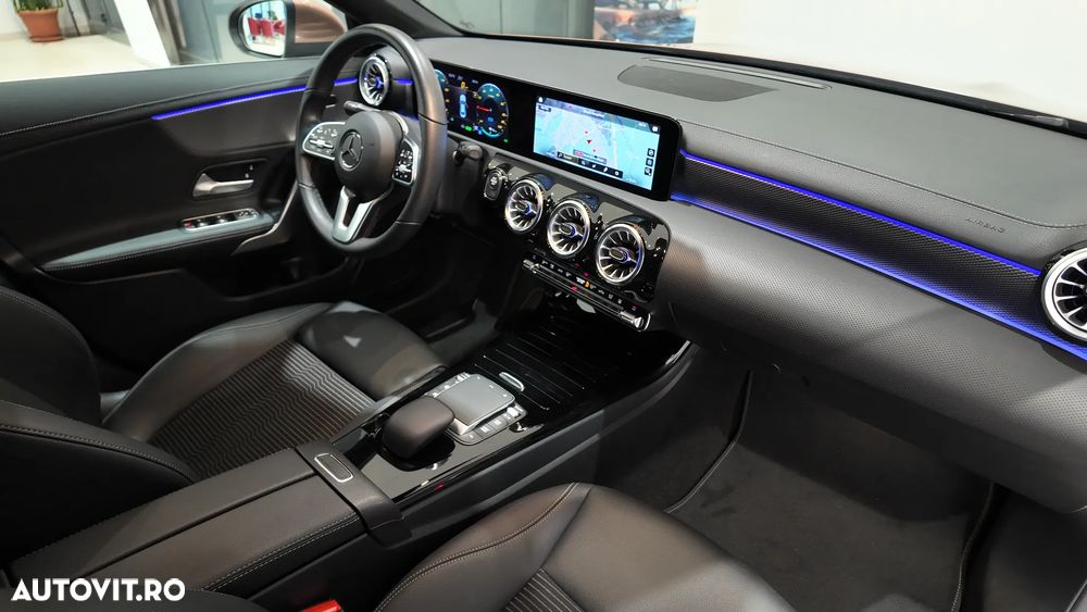 Mercedes-Benz CLA 250 e 8G-DCT - 15