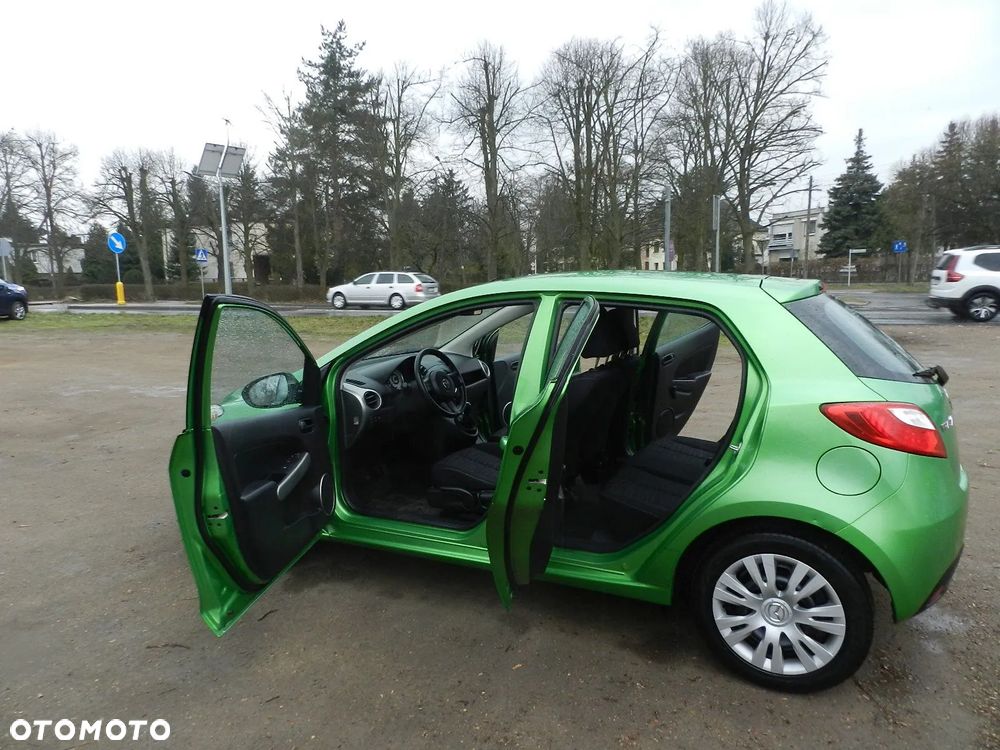 Mazda 2 - 5