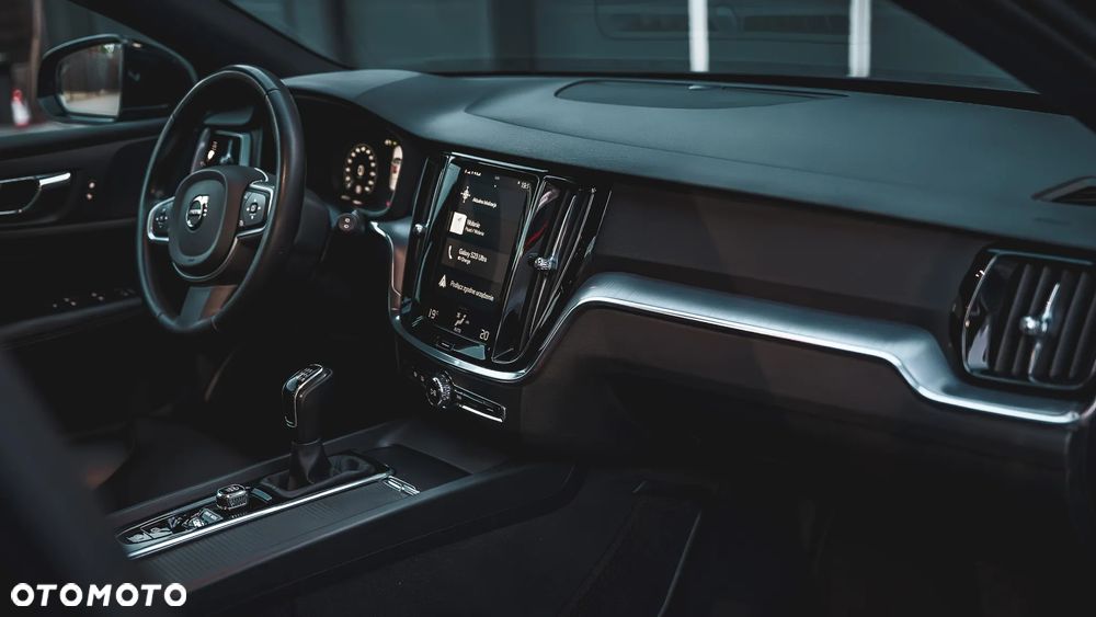 Volvo V60 D3 Momentum - 25