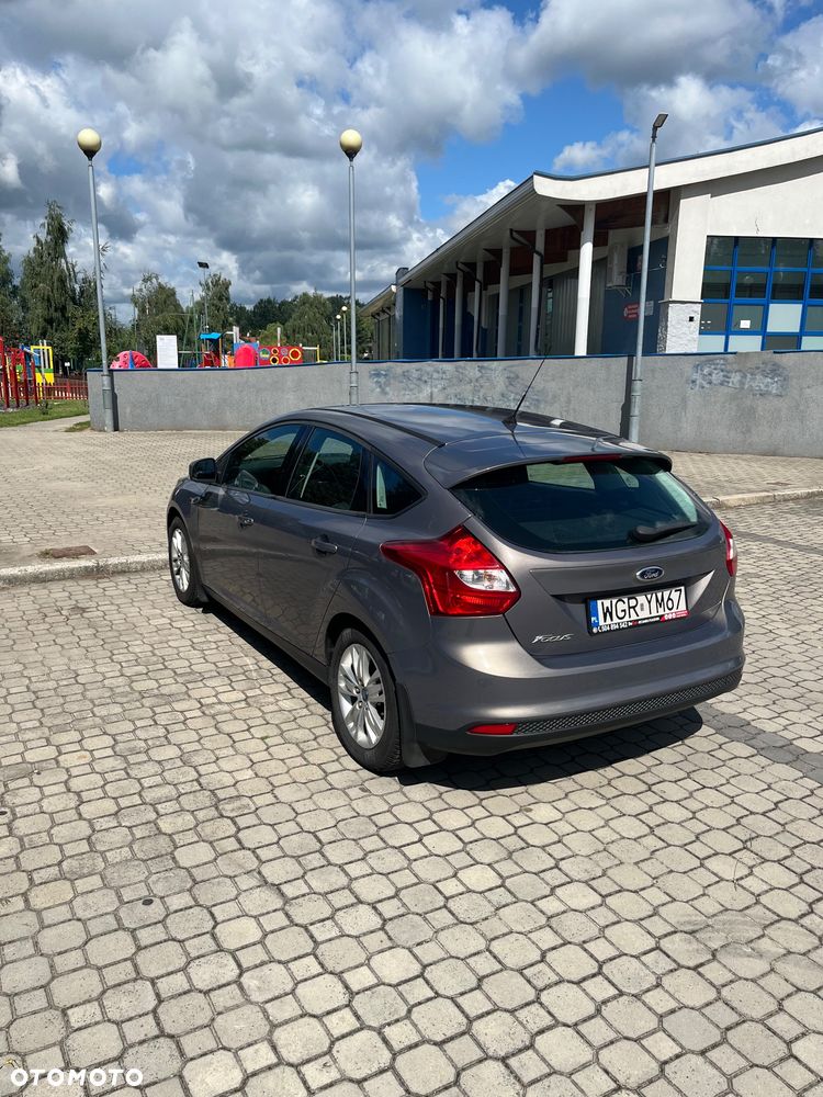 Ford Focus 1.6 Edition - 5