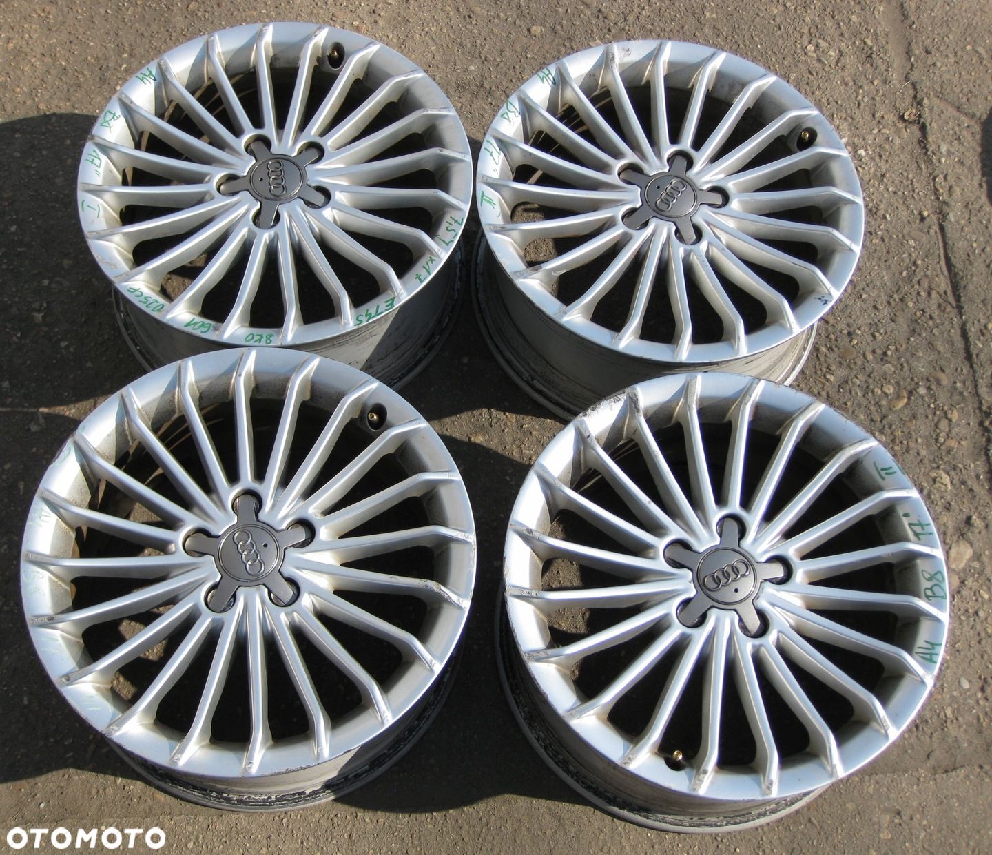 AUDI A4 B8 FELGI ALUMINIOWE 17" ET 45 KOMPLET 8K0601025CF - 1