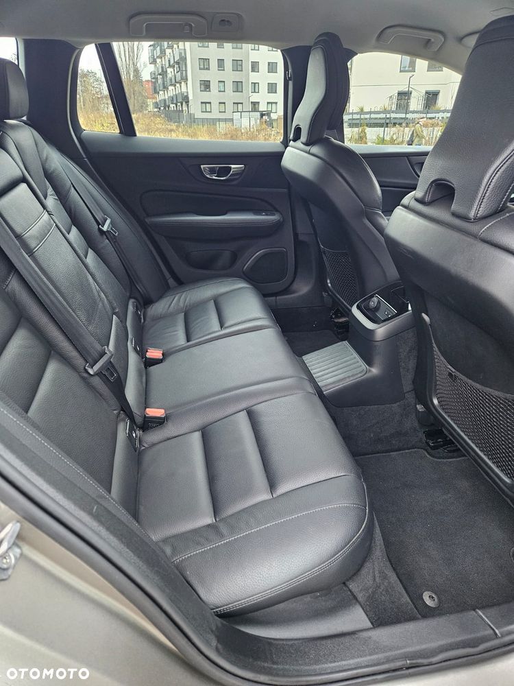 Volvo V60 T6 AWD Recharge Geartronic Inscription Expression - 7