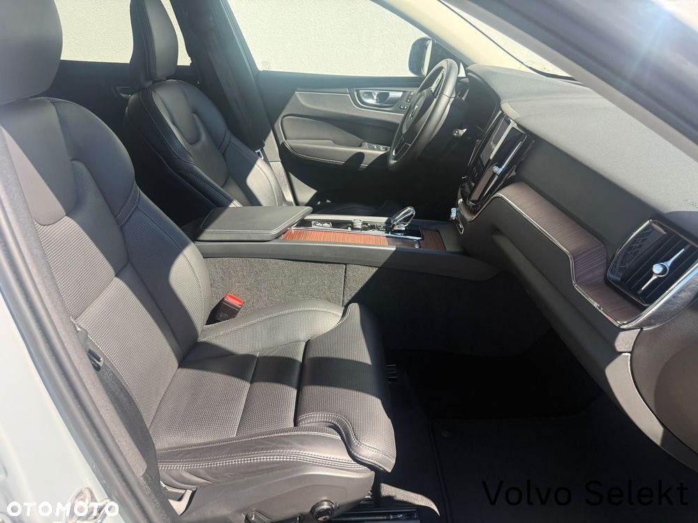 Volvo XC 60 - 32
