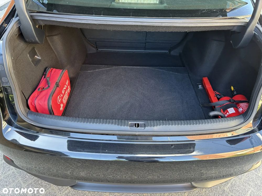 Lexus IS 300h F Impression EU6 - 19