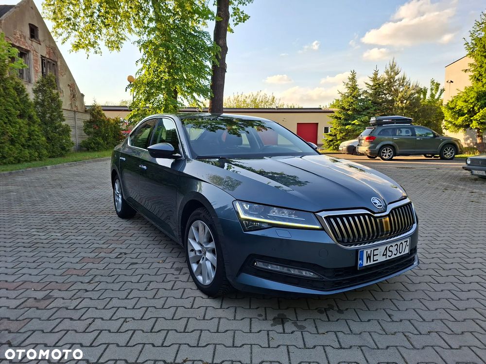 Skoda Superb 2.0 TDI SCR Ambition DSG - 3