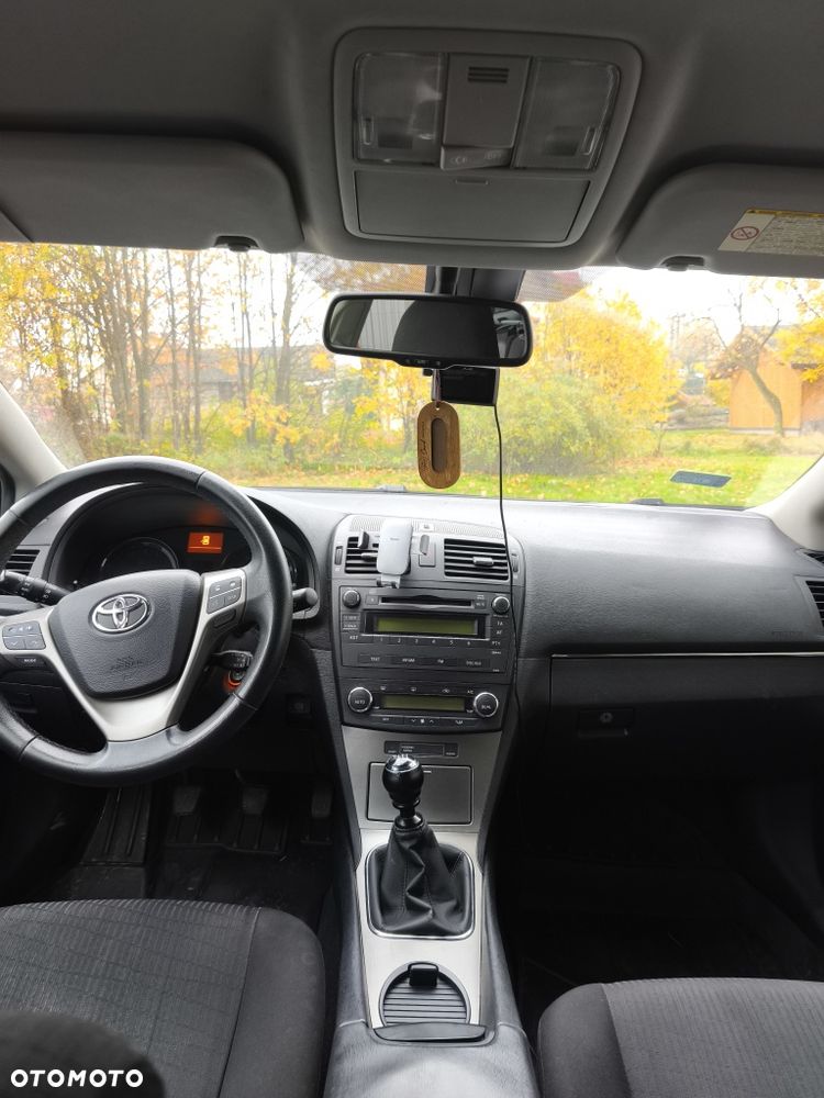 Toyota Avensis - 7