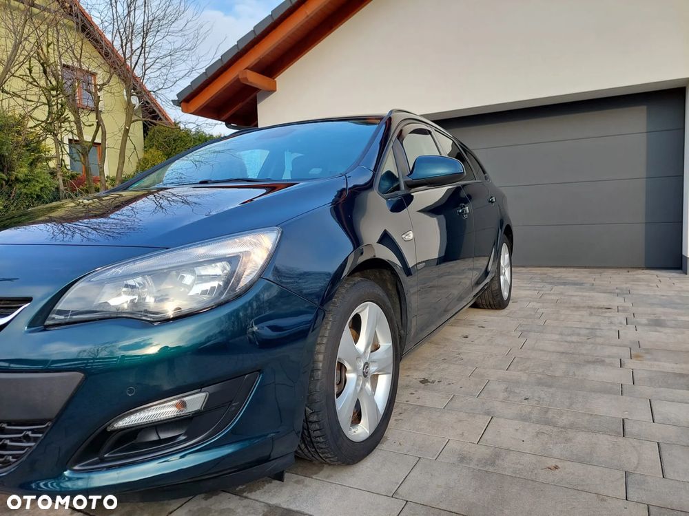 Opel Astra 1.4 Turbo Exklusiv - 34