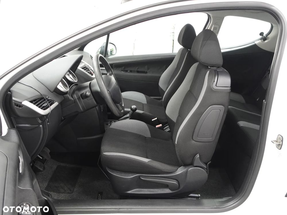 Peugeot 207 95 VTi Urban Move - 21