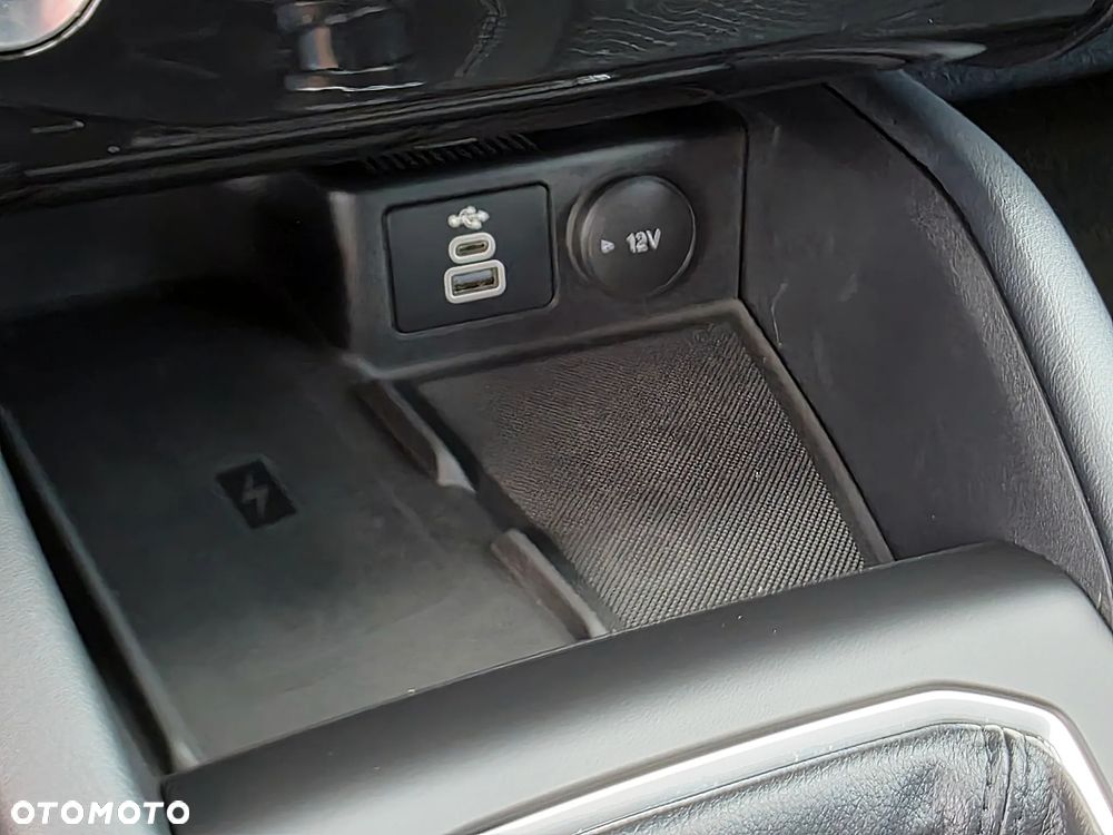 Ford Kuga 1.5 EcoBoost TITANIUM - 28