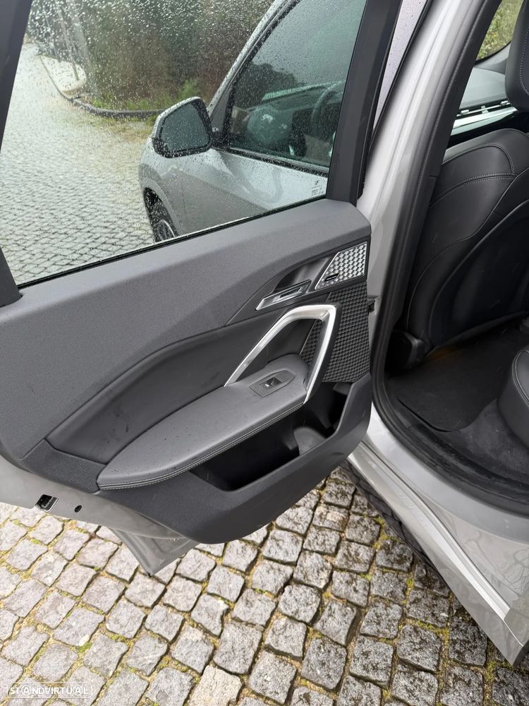 BMW iX1 eDrive20 Pack Desportivo M - 20