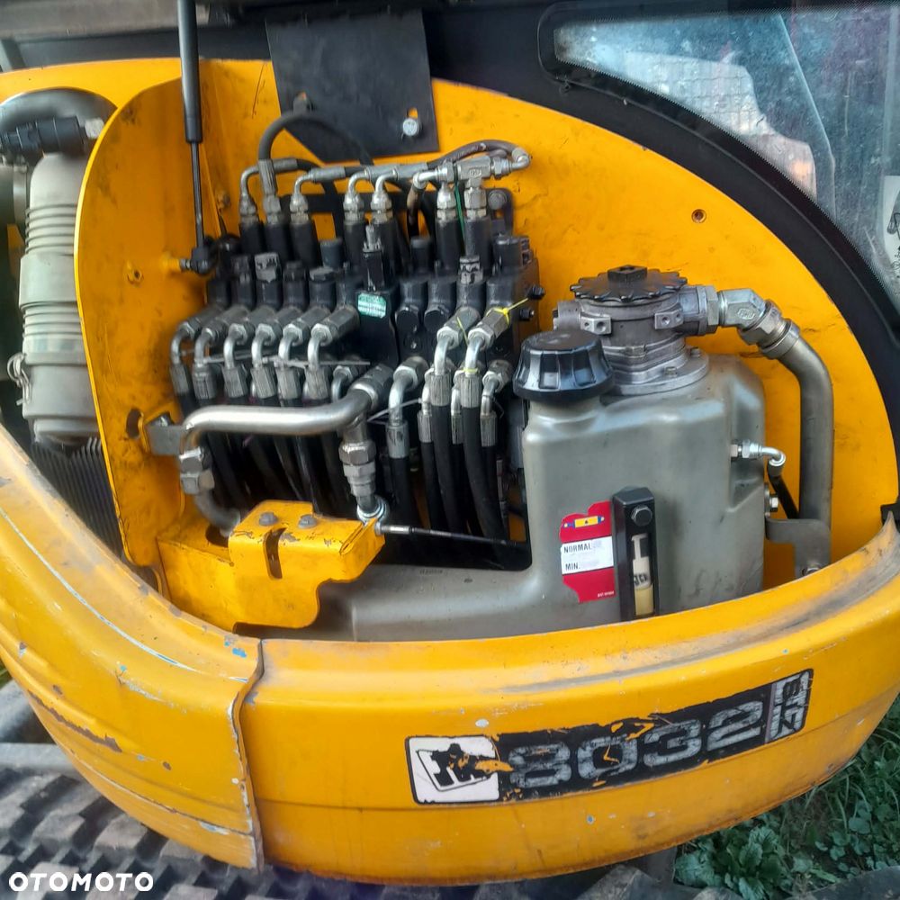 JCB - 6