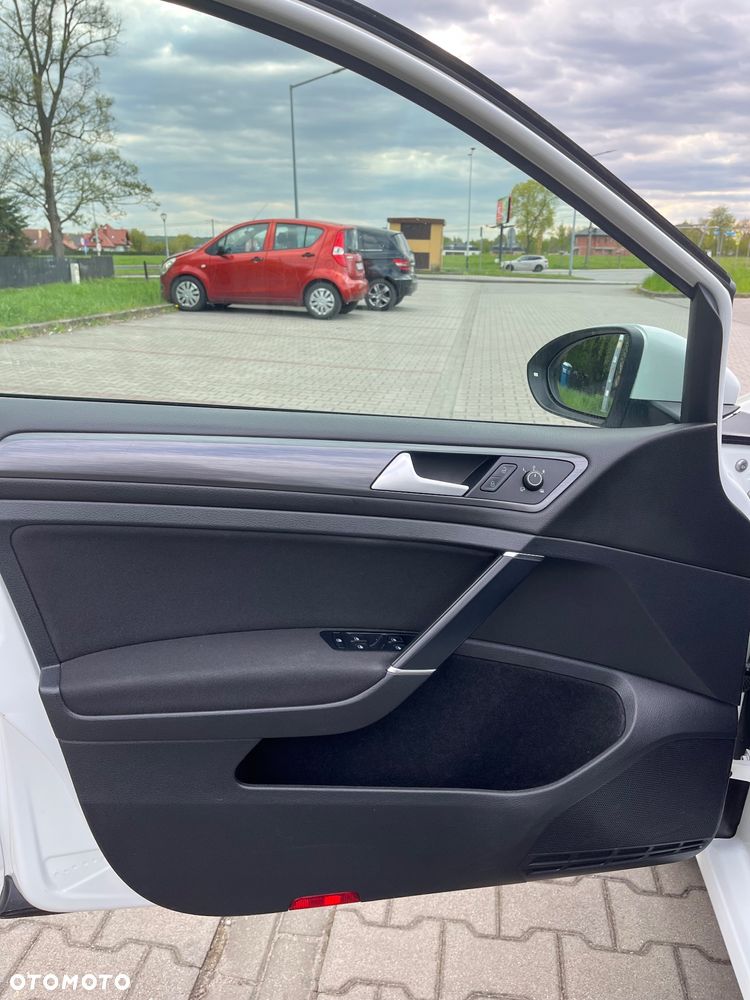 Volkswagen Golf - 20