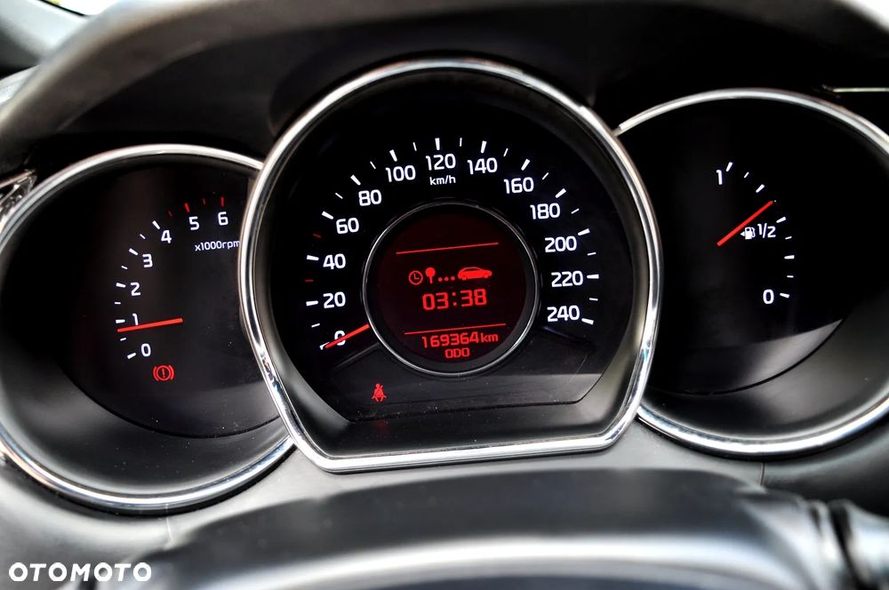 Kia Ceed 1.6 CRDi 136 ISG GT Line - 30