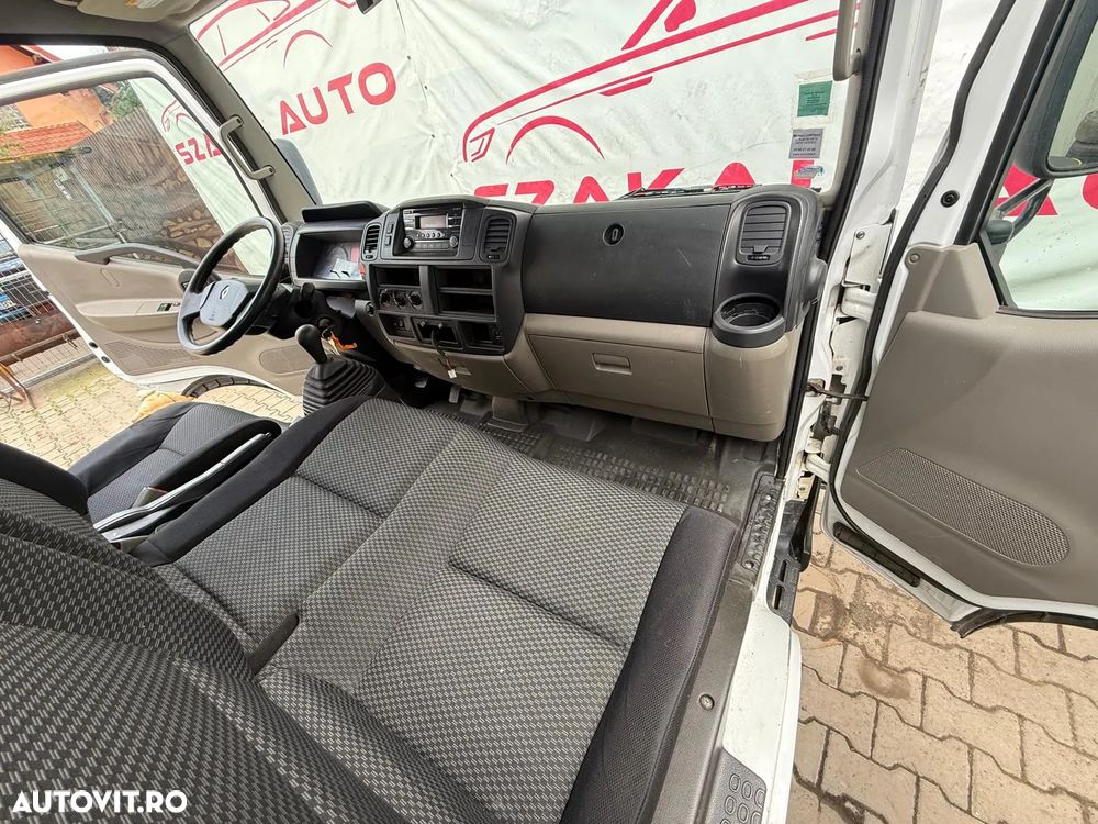 Renault Maxity - 17
