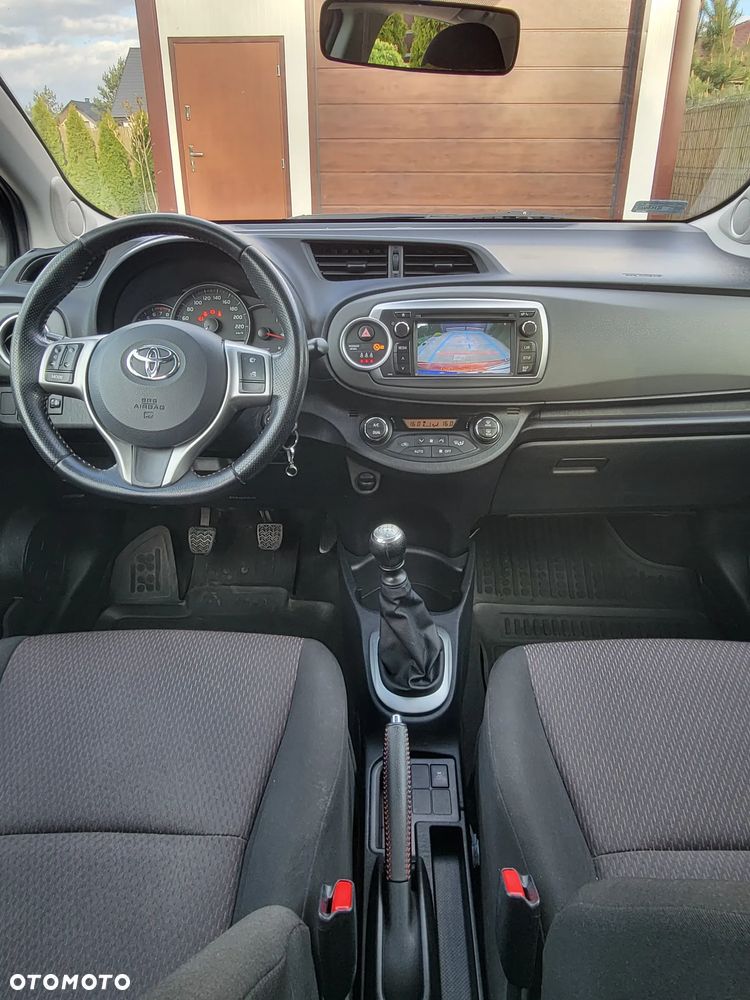 Toyota Yaris - 10