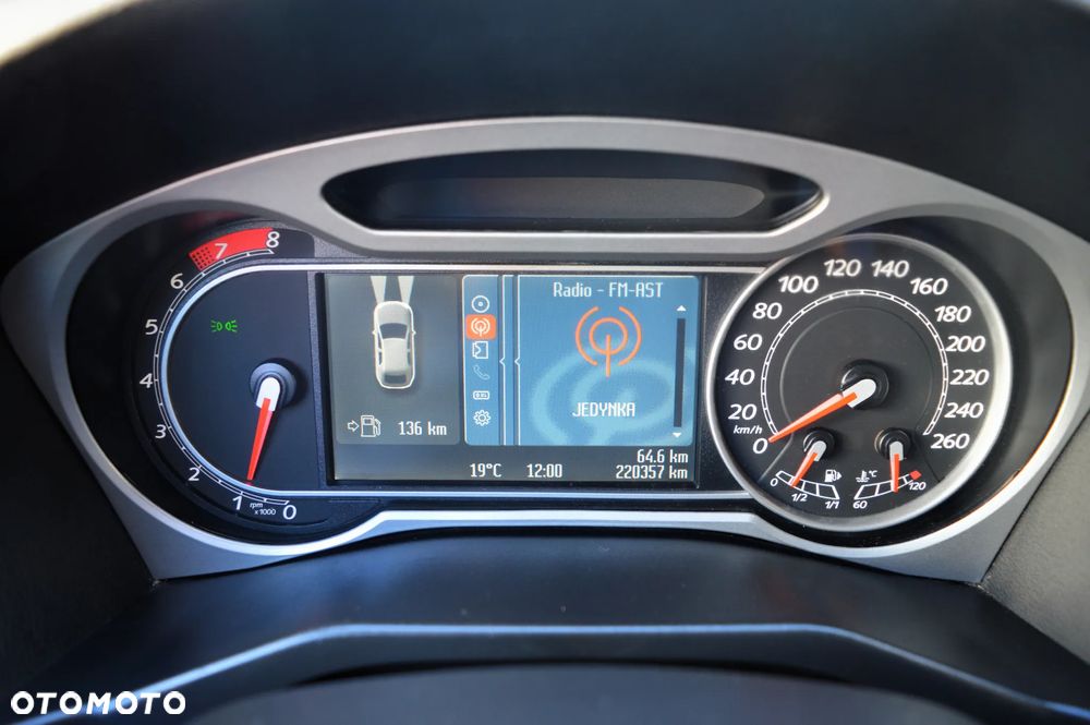 Ford Mondeo 2.0 Trend X100 / X - 40