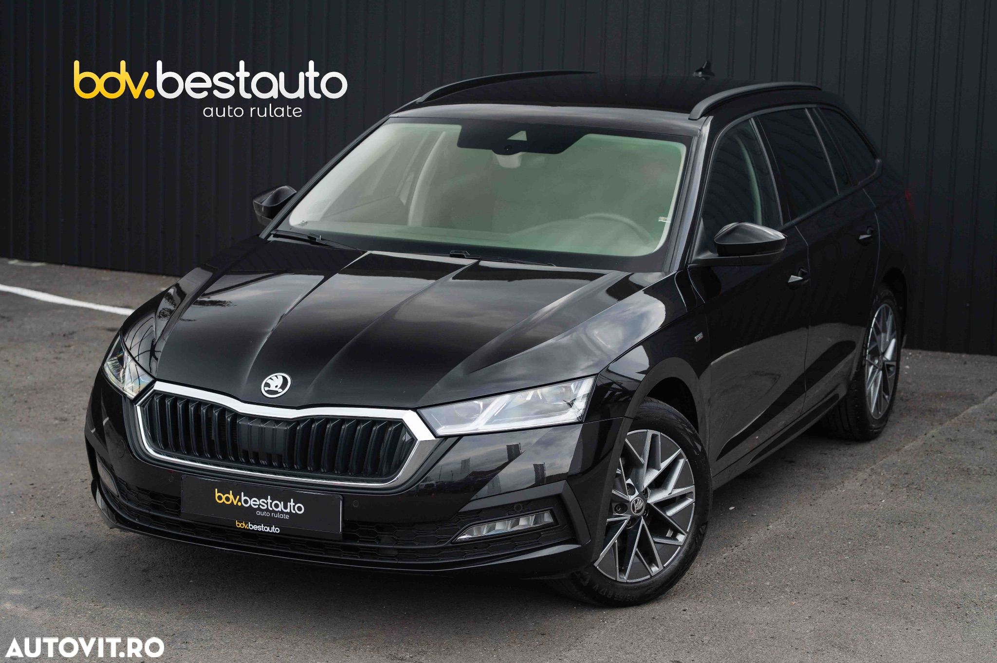 Skoda Octavia 2.0 TDI DSG Tour - 1