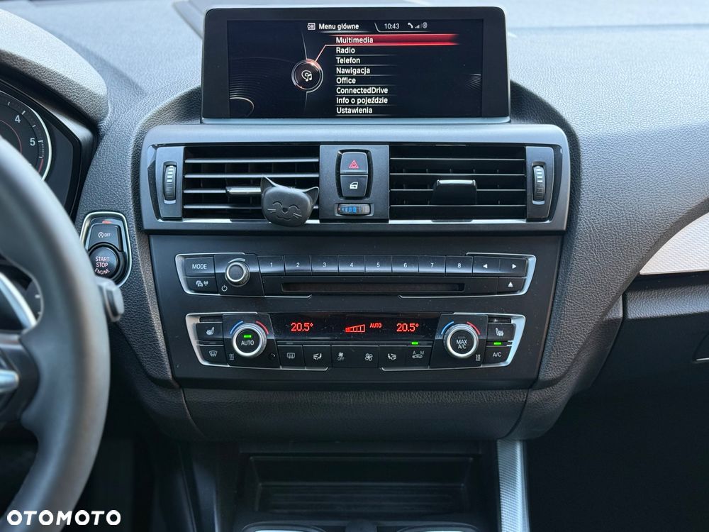 BMW Seria 2 220d - 31