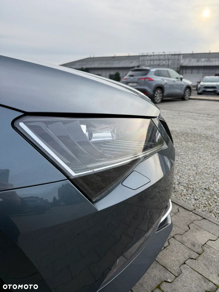 Skoda Superb 2.0 TDI Style DSG - 29