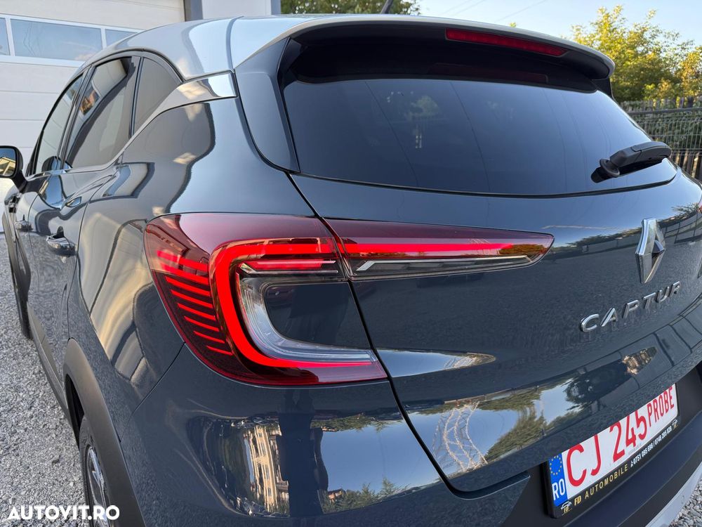 Renault Captur - 32
