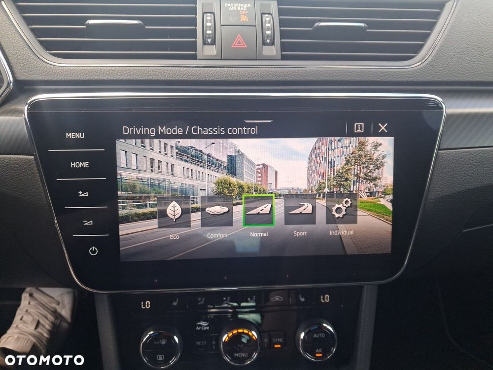 Skoda Superb 2.0 TDI SCR Sportline DSG - 24