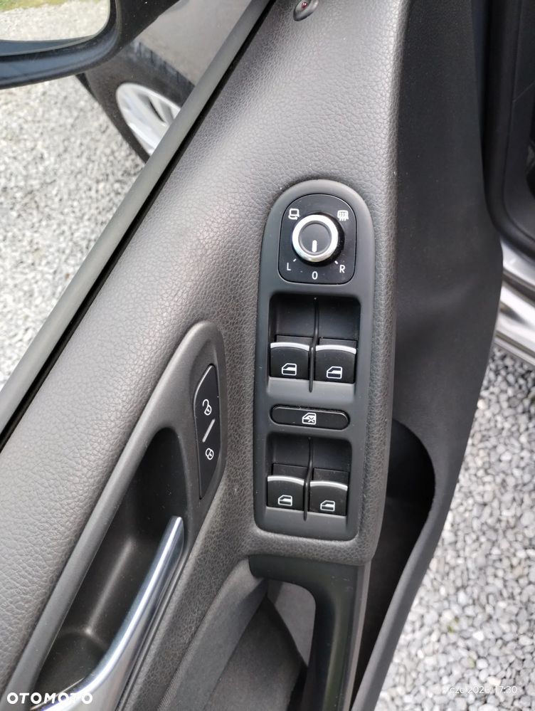 Volkswagen Golf - 21
