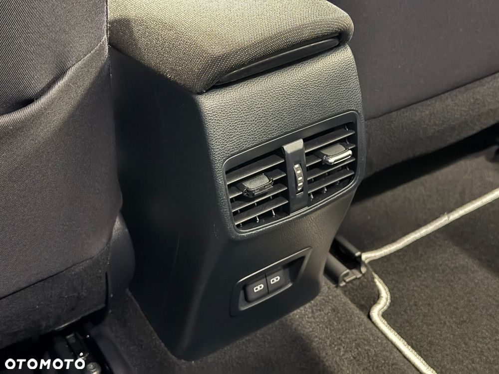 Toyota Corolla 1.8 Hybrid Comfort - 27