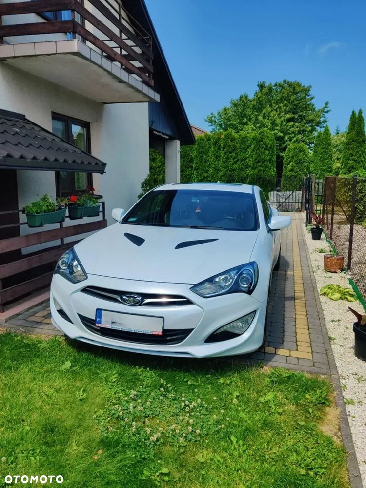 Hyundai Genesis Coupe 2.0 TCI Executive - 3