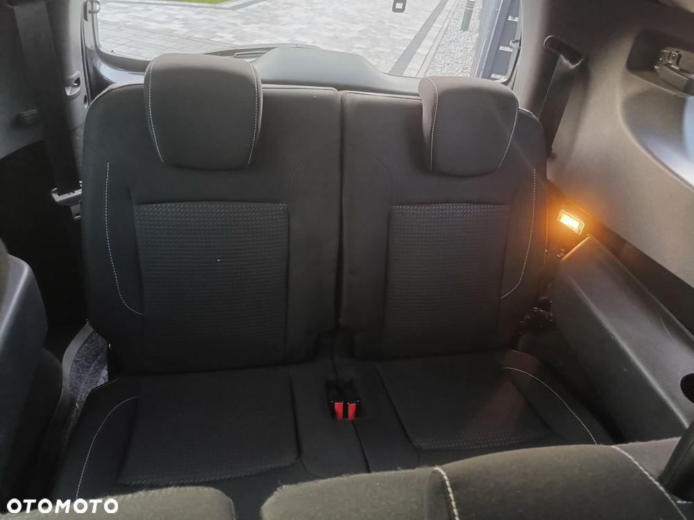 Dacia Lodgy 1.6 SCe Laureate S&S - 14