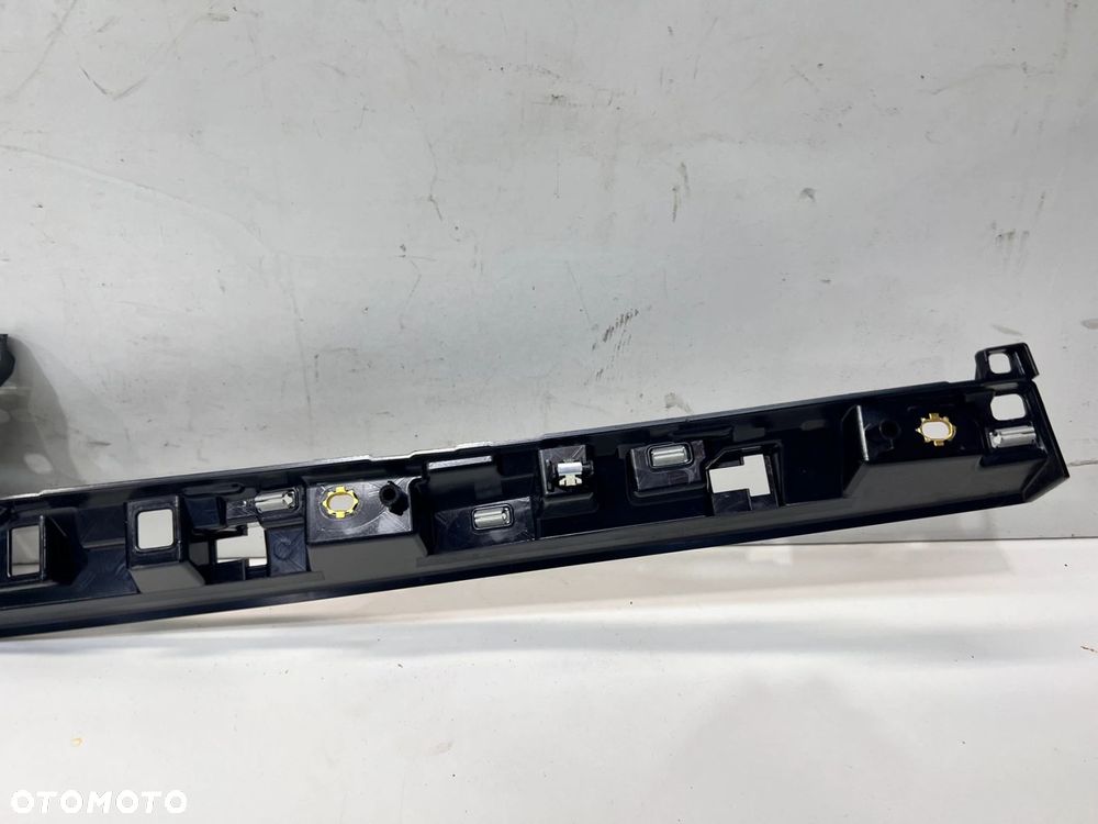 WSPORNIK PRZEŁĄCZNIKÓW DESKI ROZDZIELCZEJ AUDI A3 8Y 8Y2857736 - 6