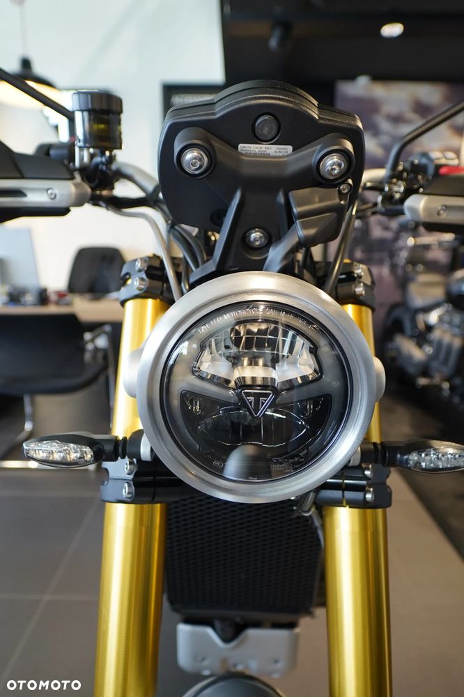 Triumph Scrambler - 21