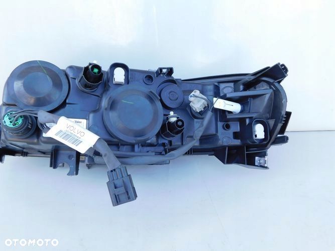 VOLVO V70 XC70 LIFT reflektor prawy - 6