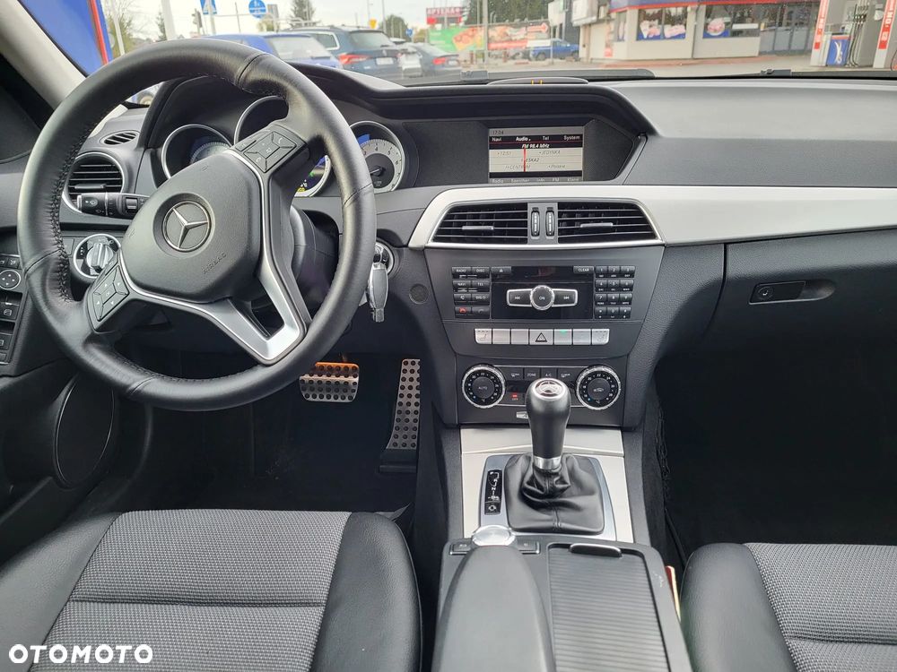 Mercedes-Benz Klasa C 200 T (BlueEFFICIENCY) 7G-TRONIC Elegance - 8