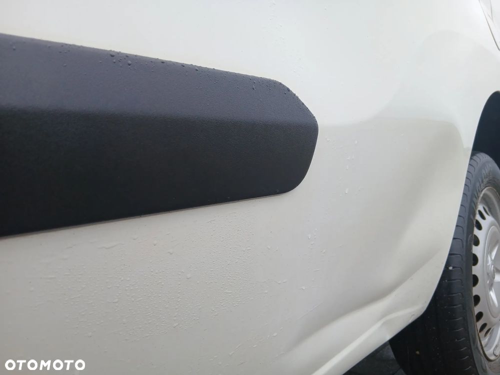 Opel COMBO - 28