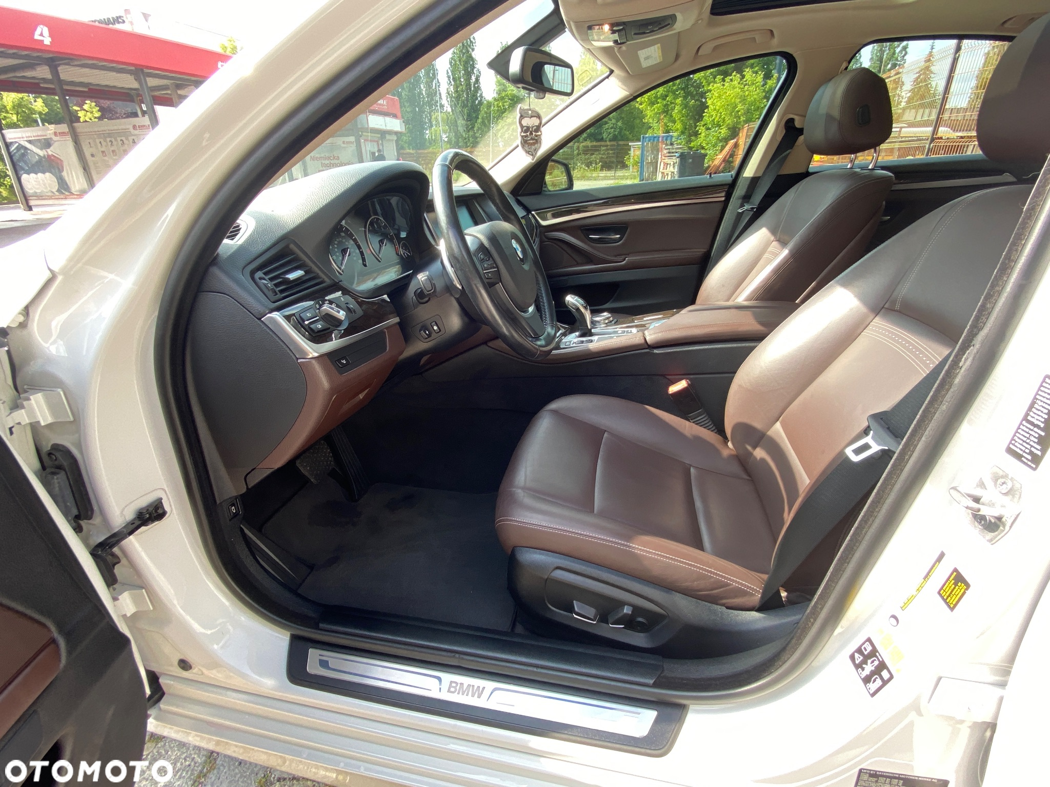 BMW Seria 5 535i xDrive Luxury Line - 37
