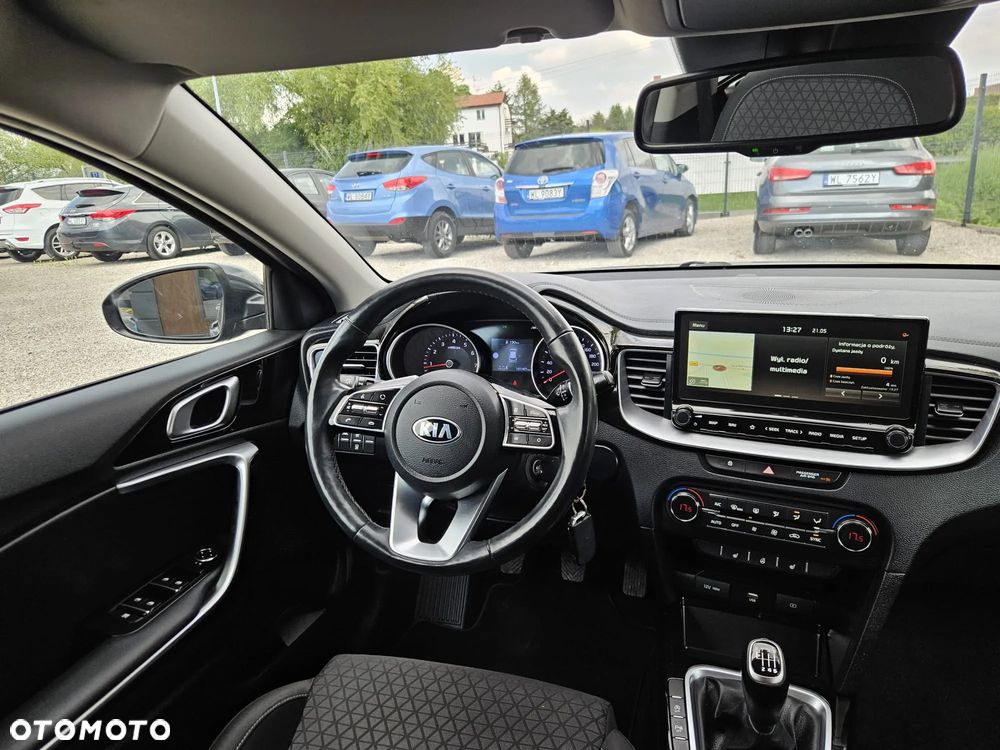 Kia Ceed 1.4 T-GDI OPF Vision - 24