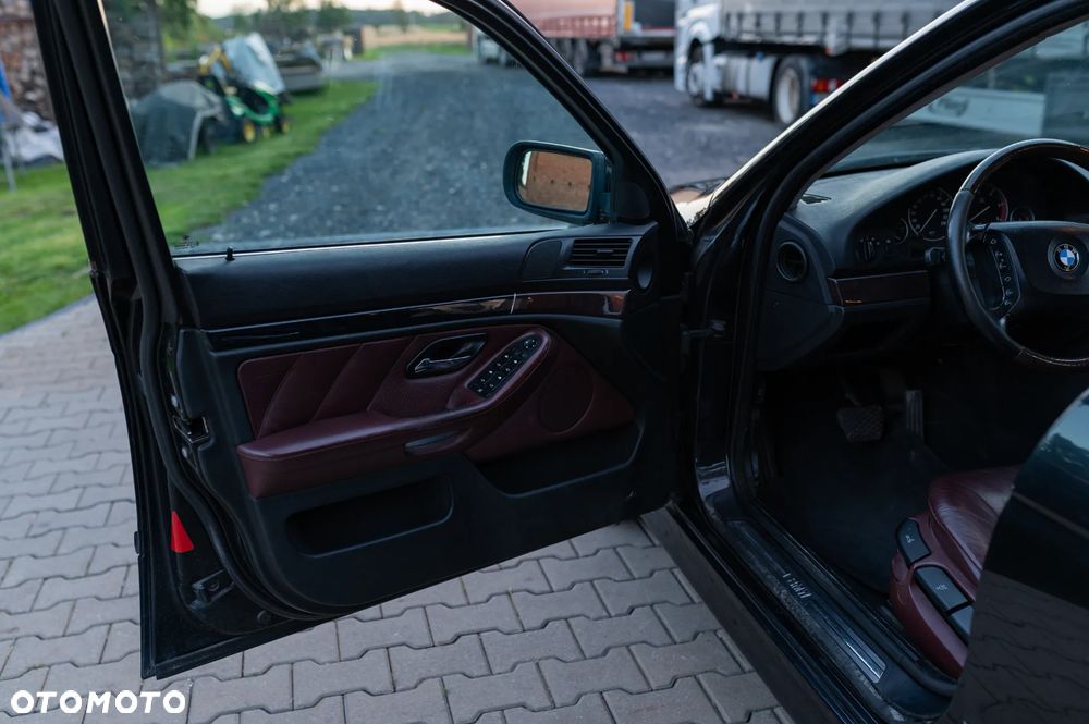 BMW Seria 5 - 21