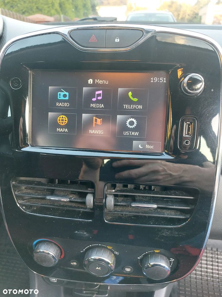 Renault Clio - 17