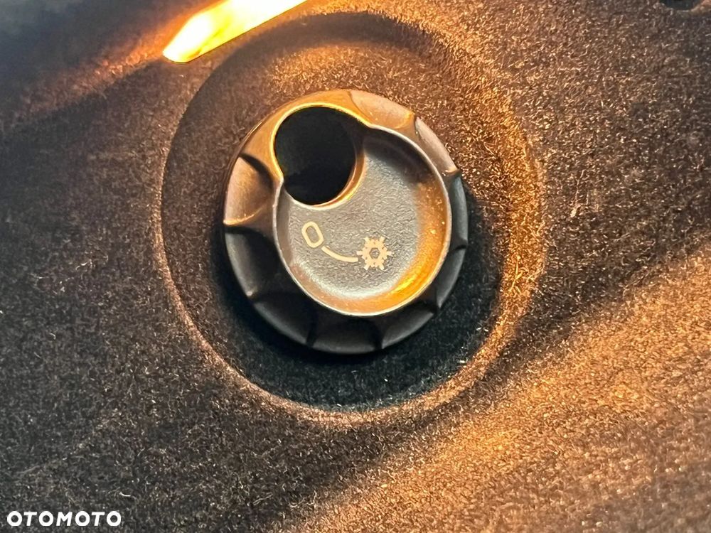 Volkswagen Multivan - 14