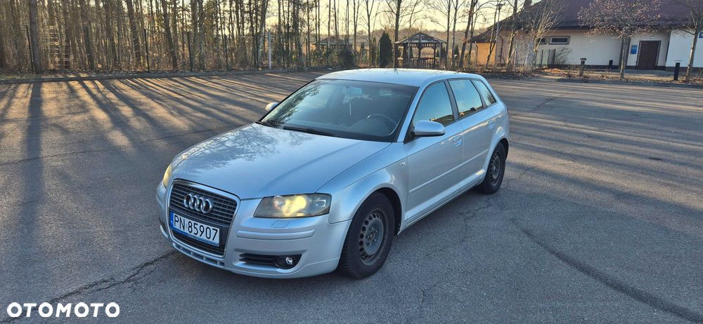 Audi A3 Sportback - 1