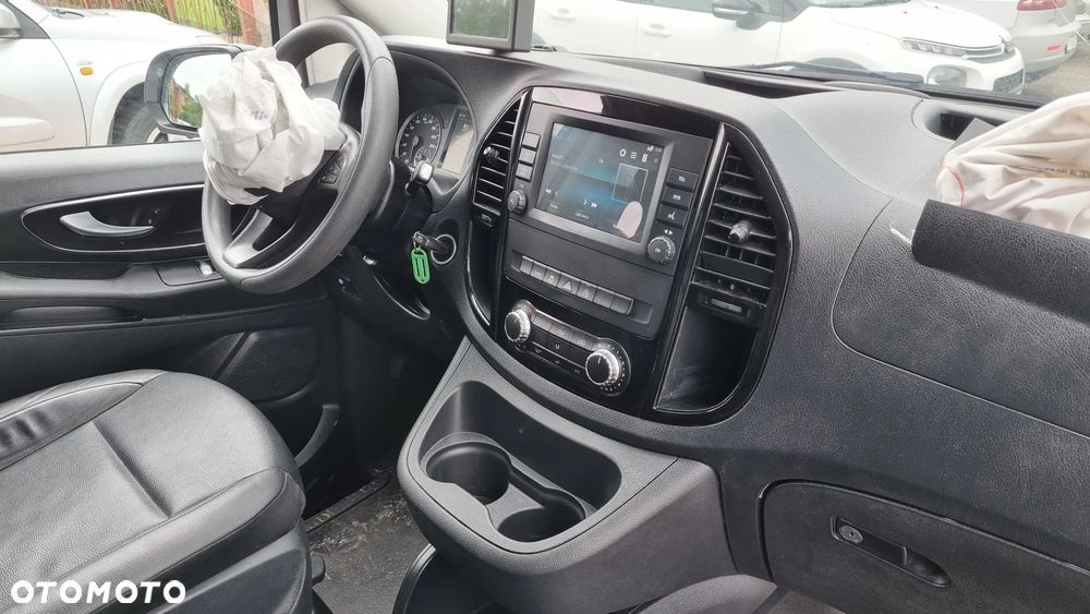 Mercedes-Benz Vito - 32