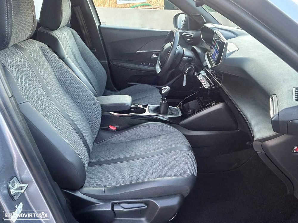 Peugeot 2008 - 19